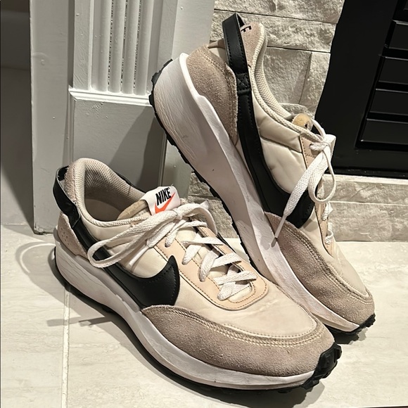 Nike Waffle Debut Women’s - Picture 1 of 7